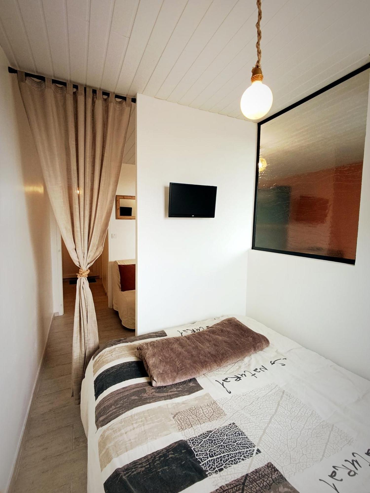 Appartement Face Mer 4 Personnes Linge De Maison Et Papier Toilette Non Fournis 圣伊莱尔·德列 外观 照片